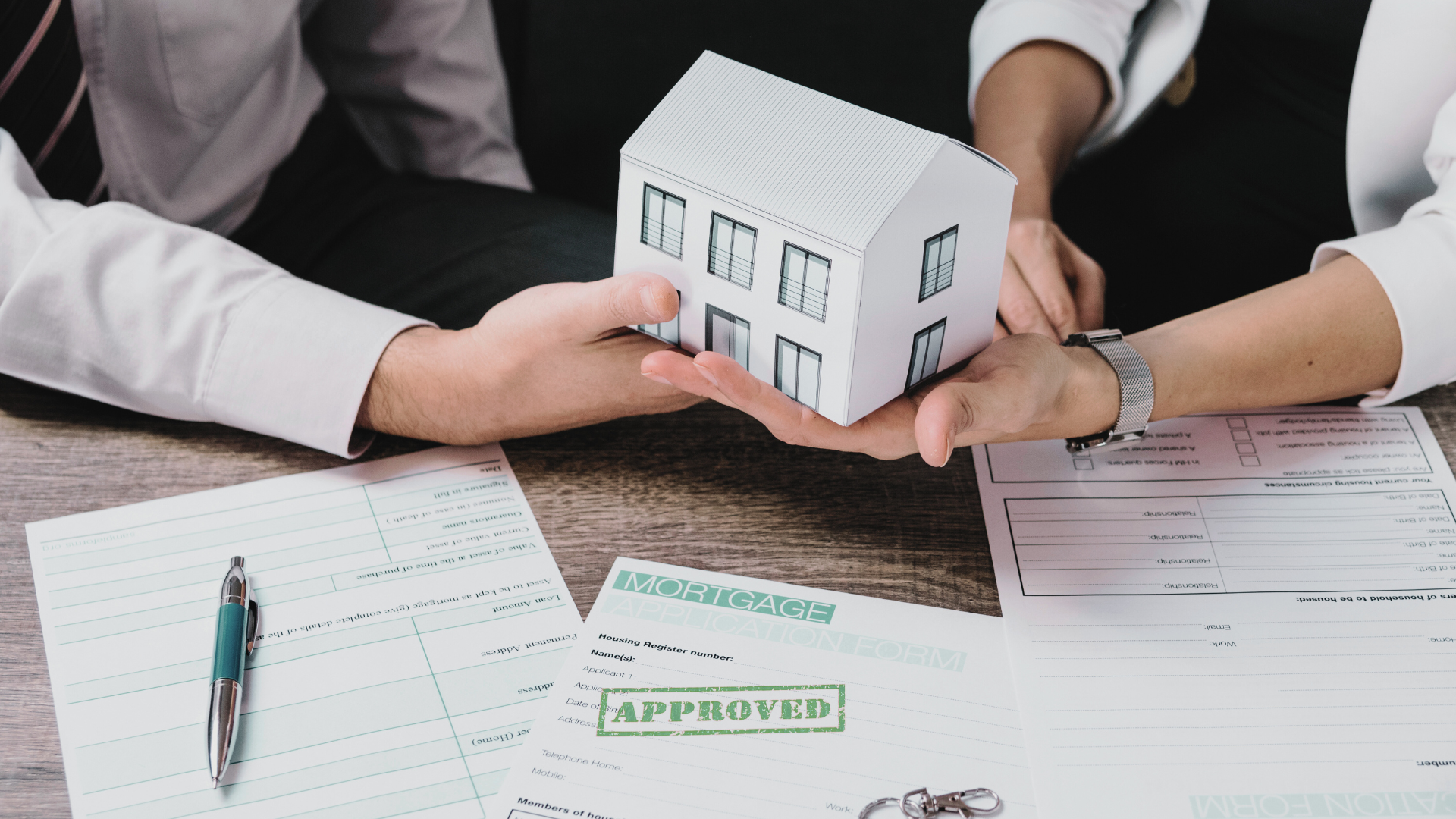 Why Choose Business Loans Against Property Over Collateral-Free Loans? 