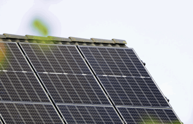 What is a Hybrid Solar System? Is Hybrid Solar Power the Future of Power Backup for Commercial and Industrial Use?