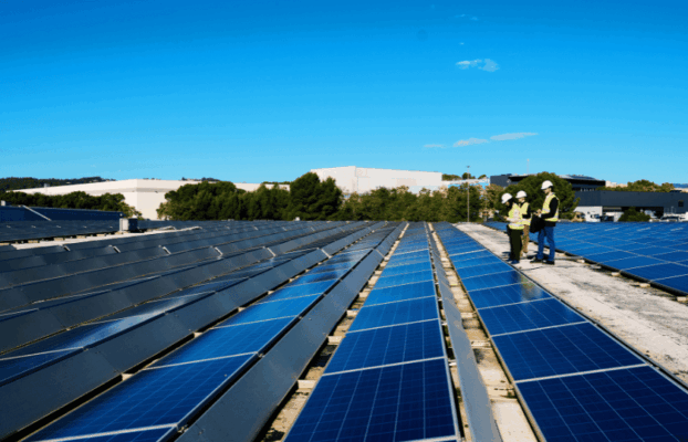 Cash vs Loan: What’s the Best Way to Invest in Solar Panel System?