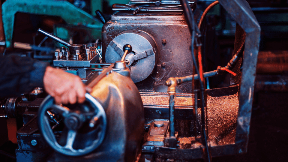 5 Advantages of Buying Second-Hand Machinery with a Business Loan