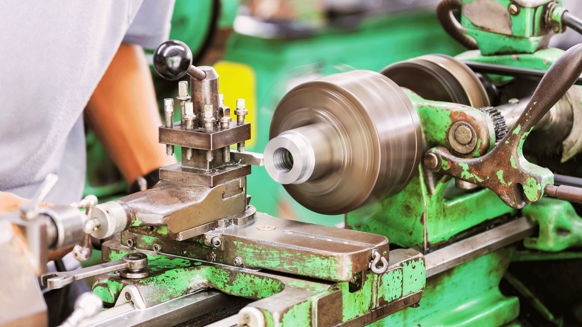 Leasing vs Buying: Which Equipment Financing Option is Right for Your Business?